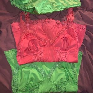 Lacy tank top bundle